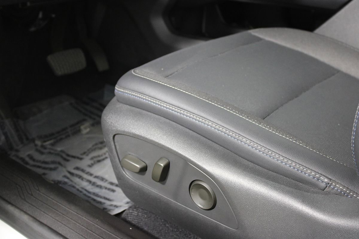 Used 2024 Chevrolet Equinox EV LT image 9