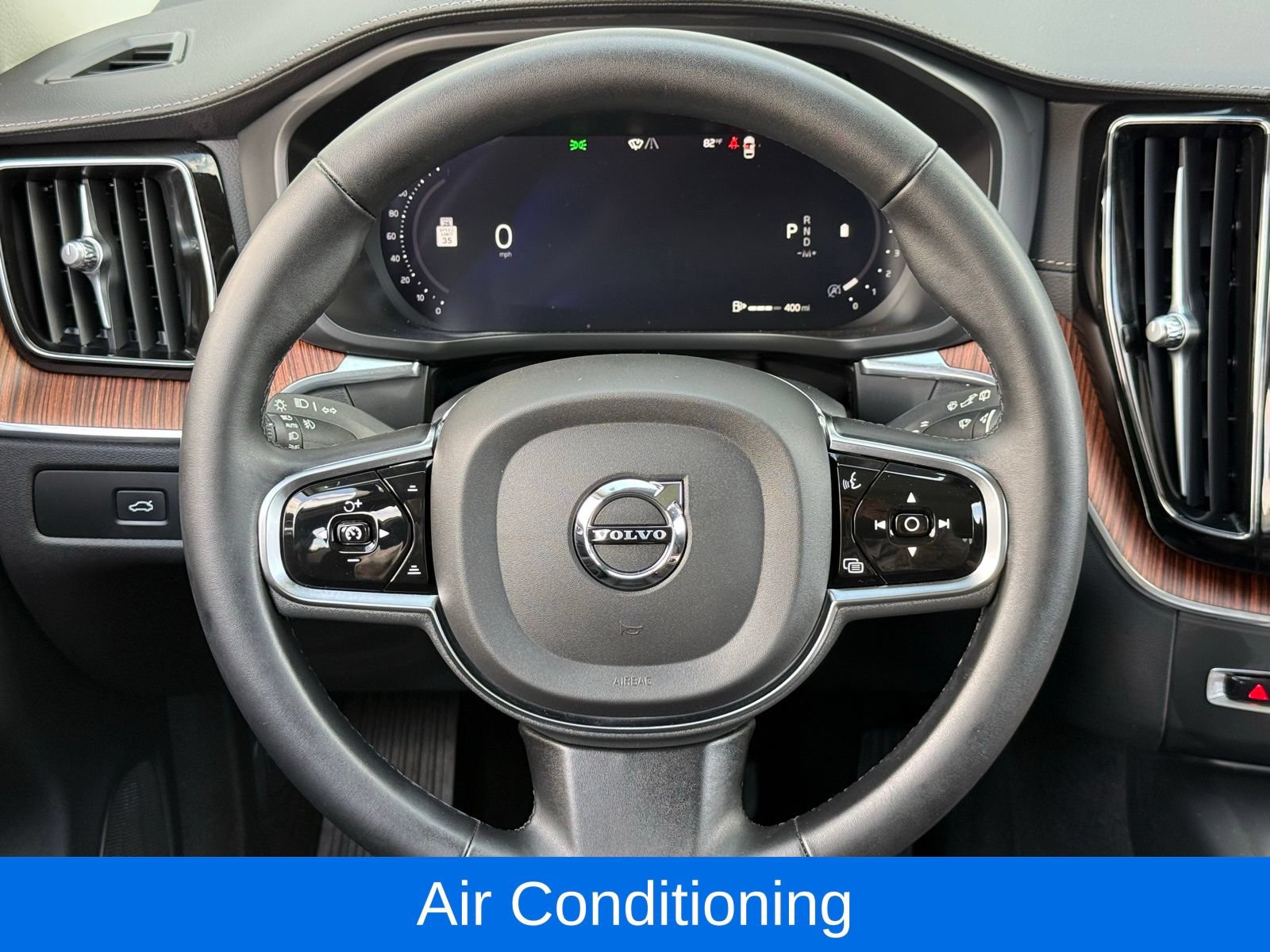 Used 2023 Volvo XC60 B5 Ultimate w/ Climate Package AWD/4WD image 32