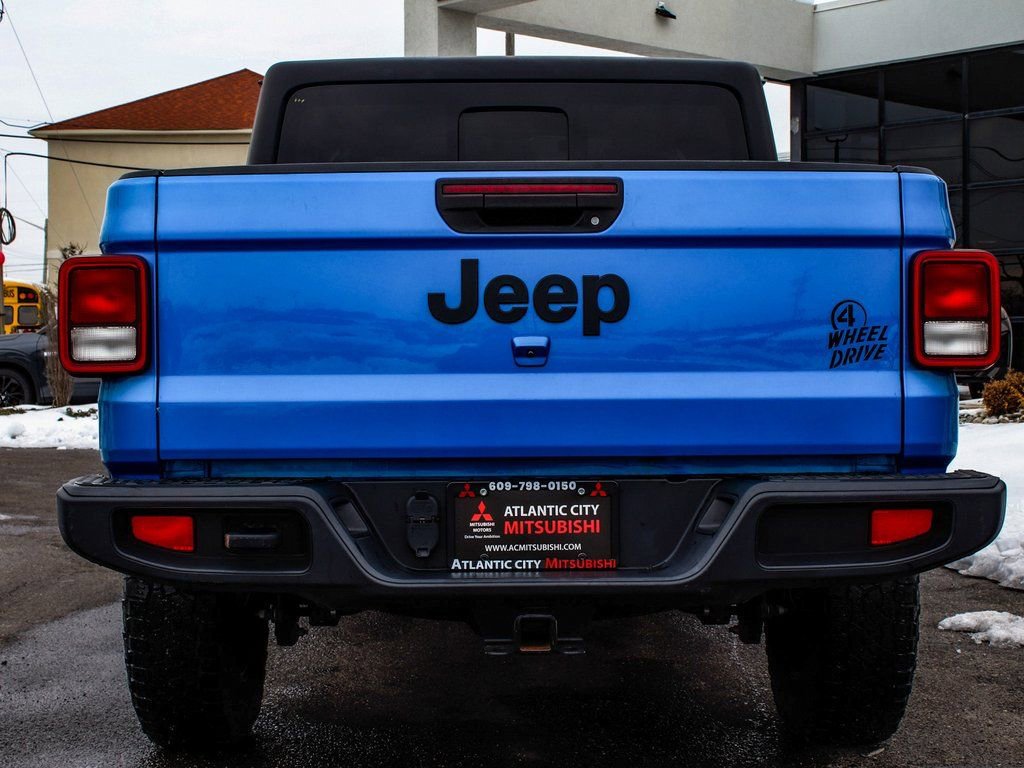 Used 2022 Jeep Gladiator Willys image 5