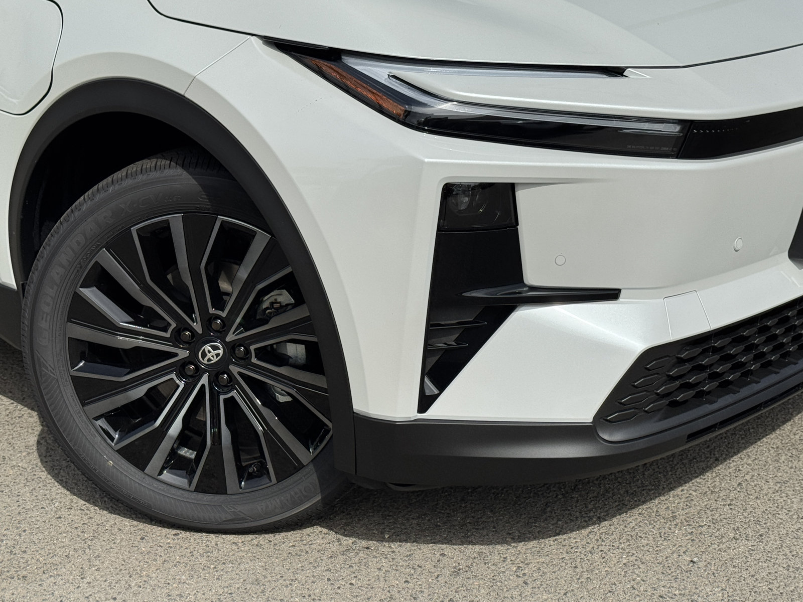 New 2026 Toyota C-HR AWD/4WD image 10