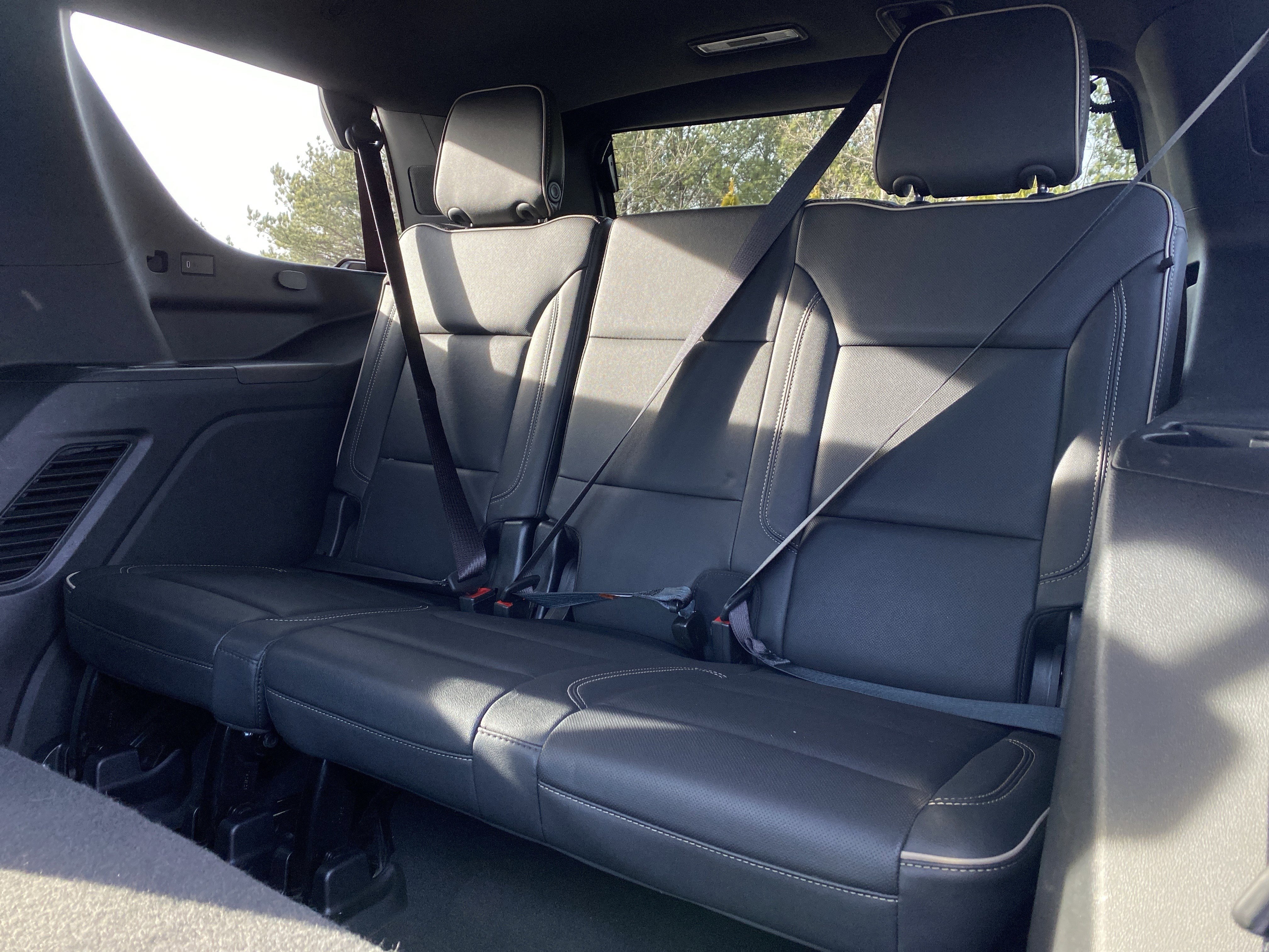 Used 2023 GMC Yukon SLT image 10