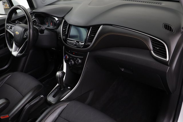 Certified 2020 Chevrolet Trax LT w/ LT Convenience Package image 18