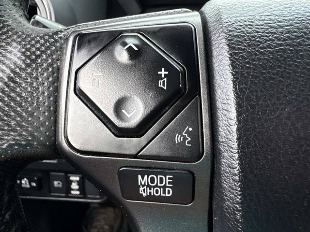 Used 2022 Toyota Tacoma TRD Sport AWD/4WD image 36