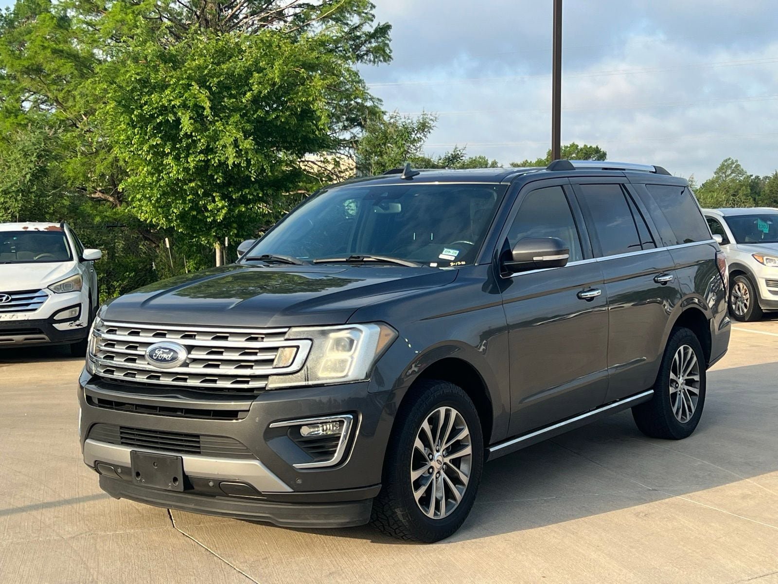 Used 2018 Ford Expedition Limited w/ Equipment Group 301A image 5