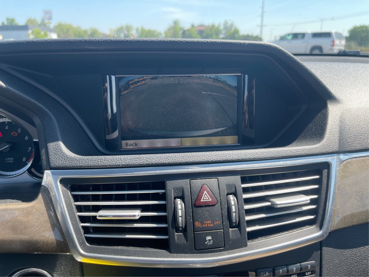 Used 2010 Mercedes-Benz E 350 4MATIC Sedan image 26