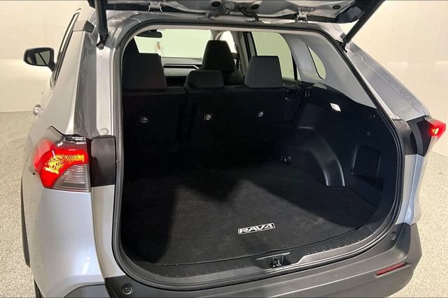 Used 2022 Toyota RAV4 XLE w/ Convenience Package AWD/4WD image 46