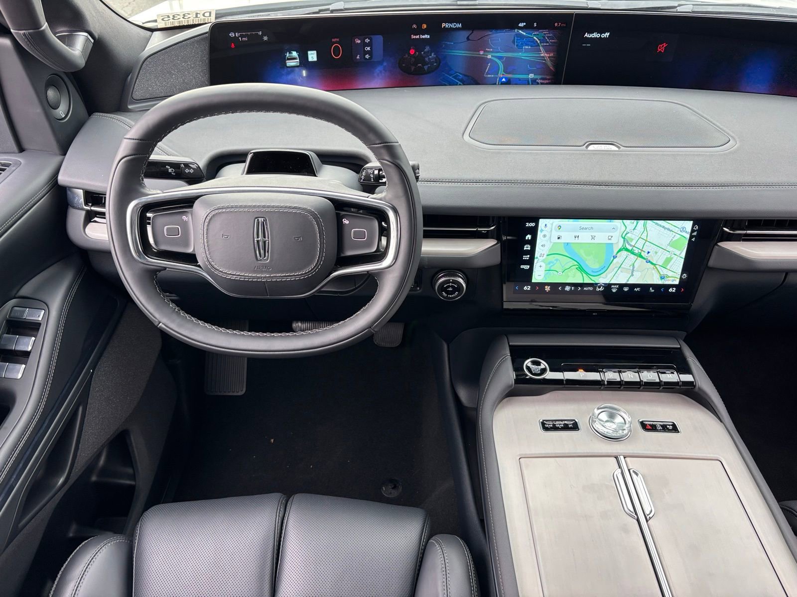 New 2026 Lincoln Navigator L Reserve w/ Jet Appearance Package AWD/4WD image 3