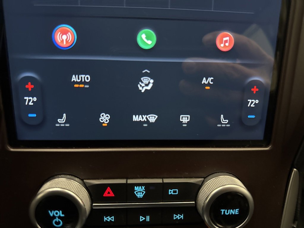 Used 2021 Ford Edge SEL image 25