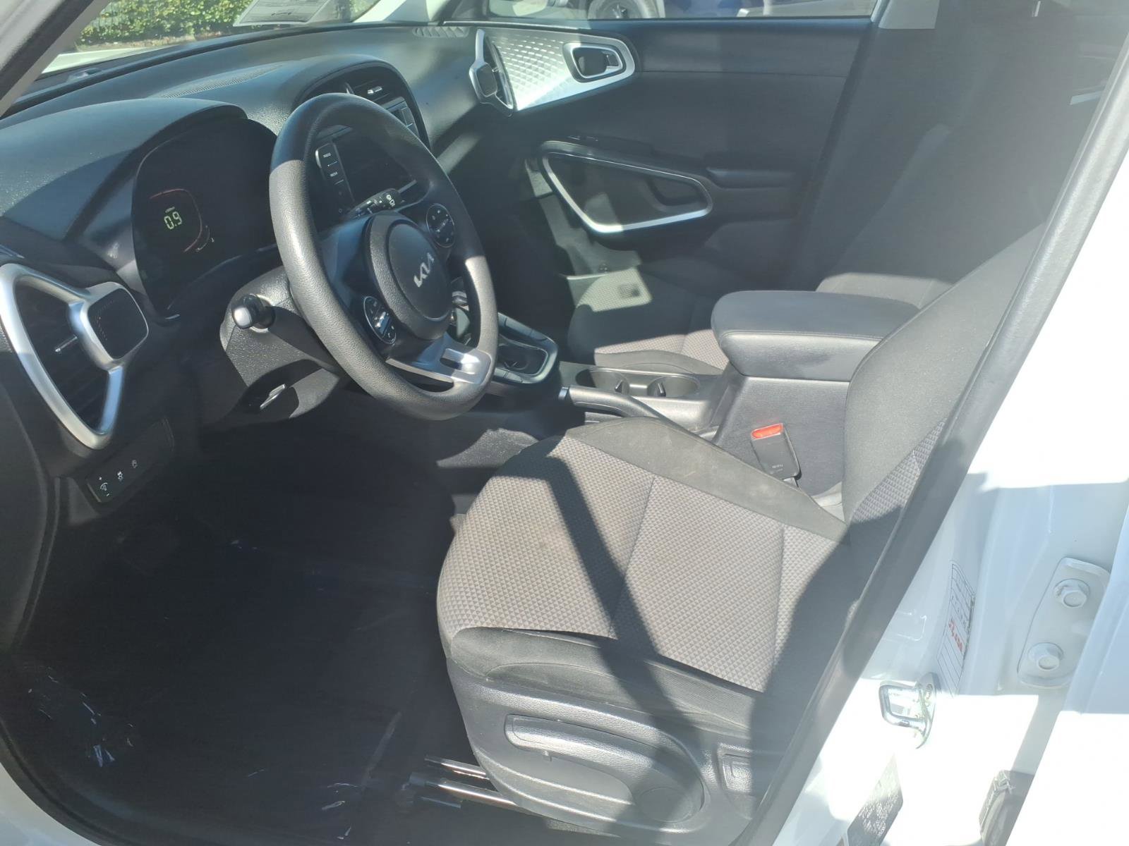 Used 2023 Kia Soul LX w/ Option Group 015 image 14