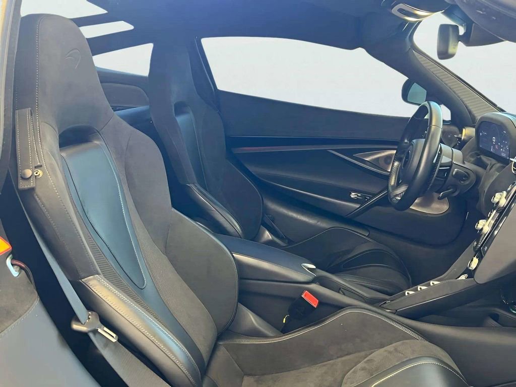 Used 2018 McLaren 720S image 19