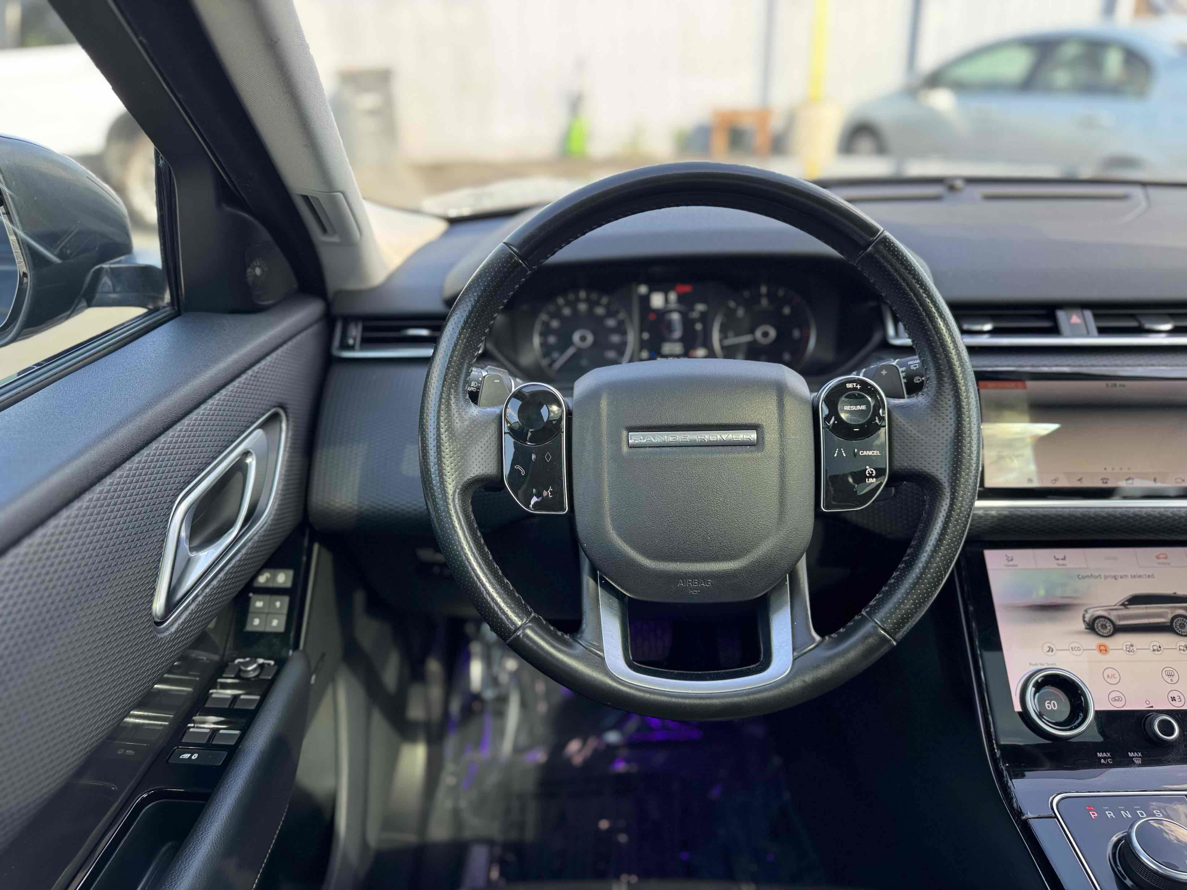 Used 2018 Land Rover Range Rover Velar S AWD/4WD image 22