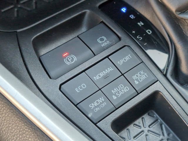 Used 2022 Toyota RAV4 LE AWD/4WD image 32