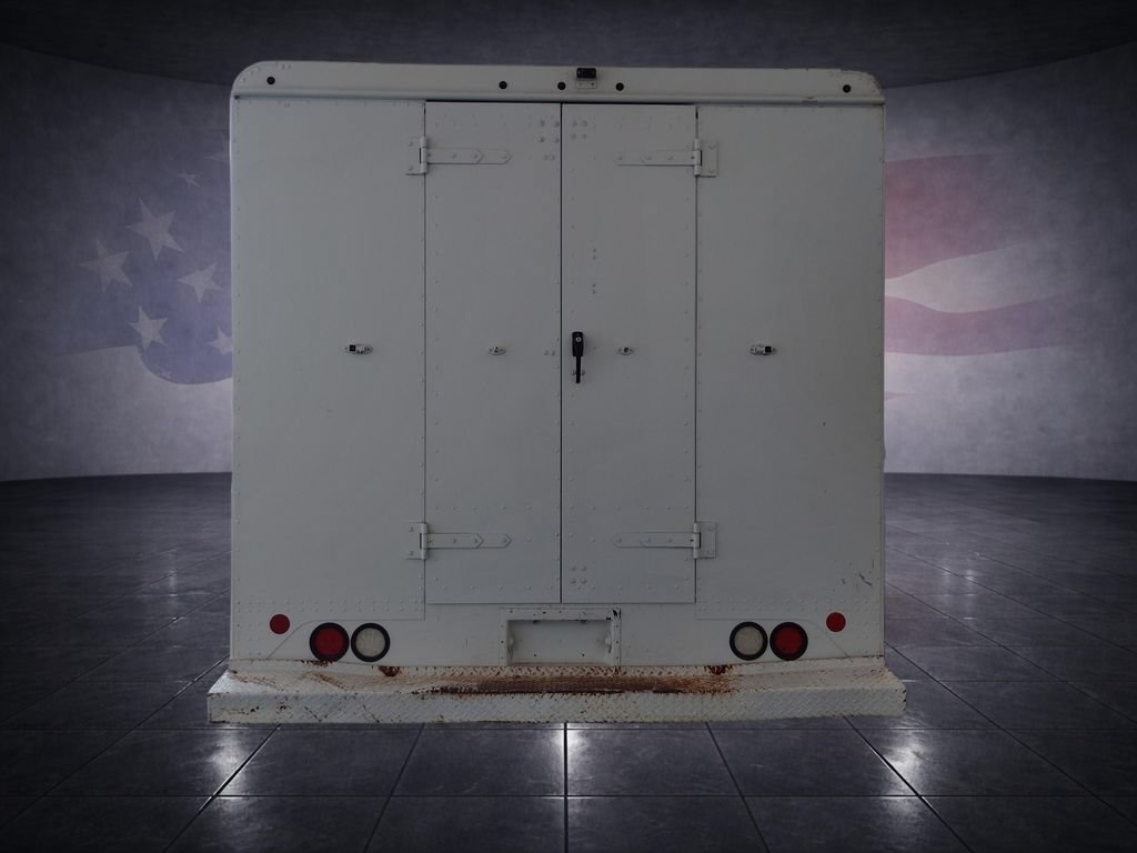 Used 2017 Ford E-350 and Econoline 350 Super Duty w/ A/C Prep Package RWD image 4