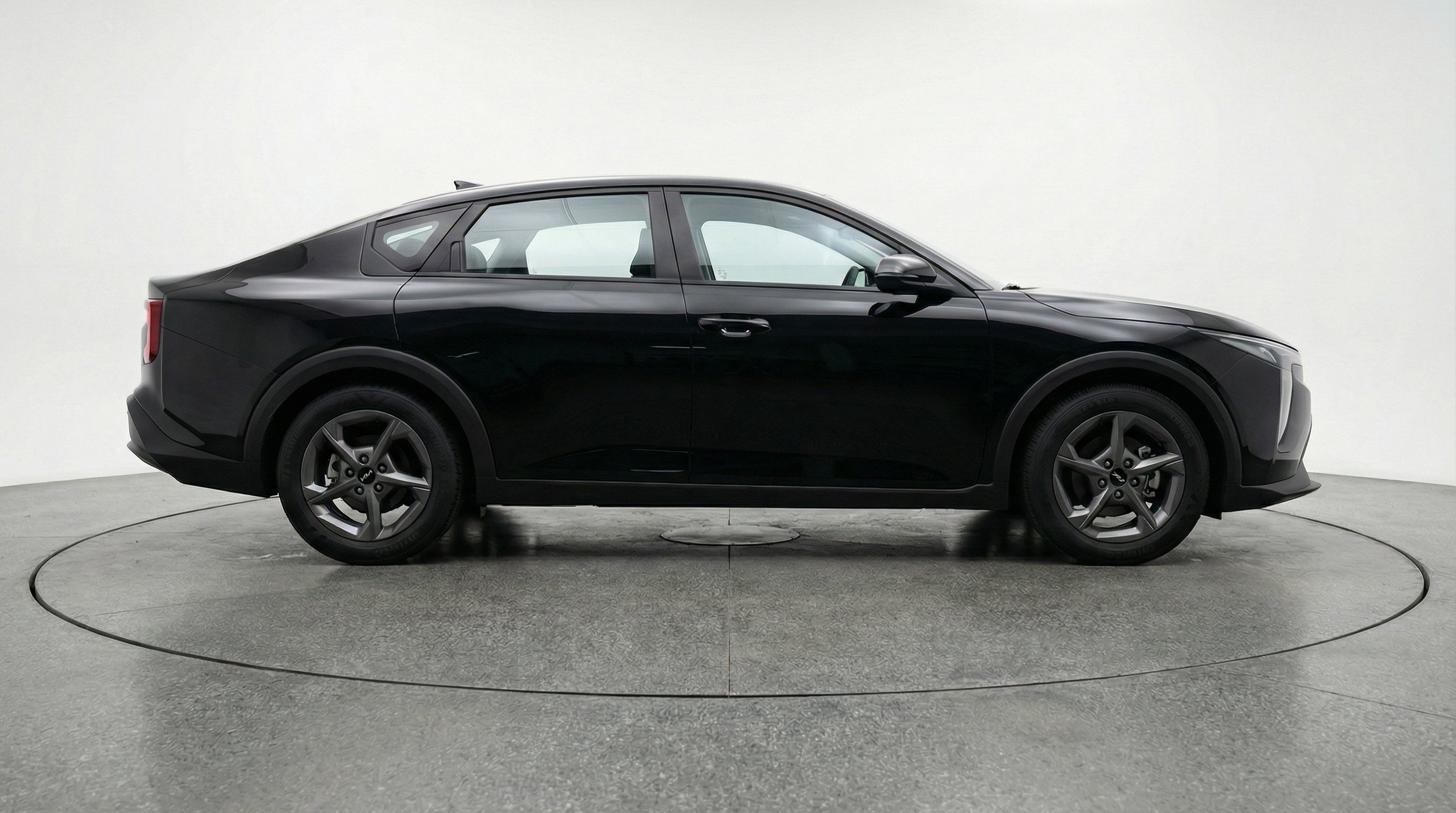 Used 2025 Kia K4 LXS FWD image 11