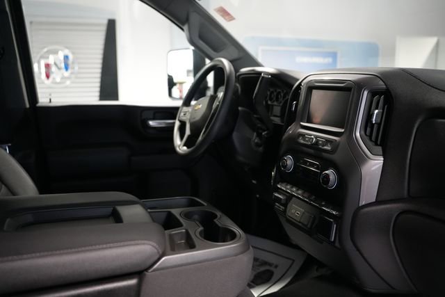 Used 2024 Chevrolet Silverado 2500 Custom w/ Custom Value Package image 21