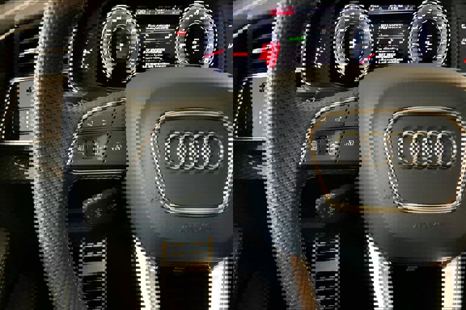 Used 2023 Audi SQ8 Prestige image 23