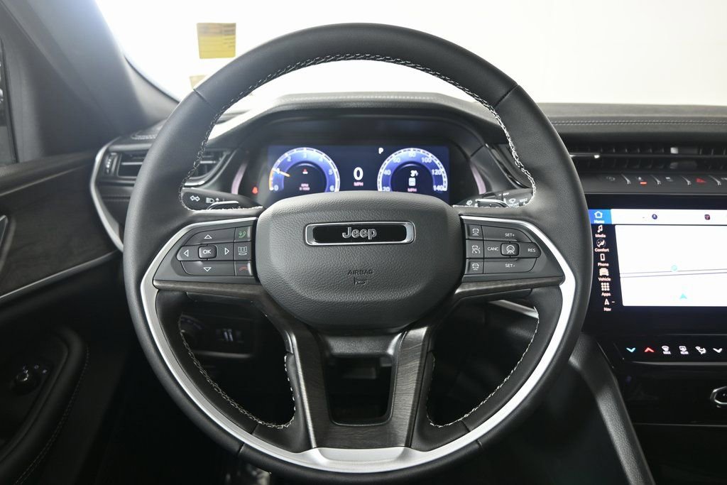 New 2026 Jeep Grand Cherokee Laredo image 33