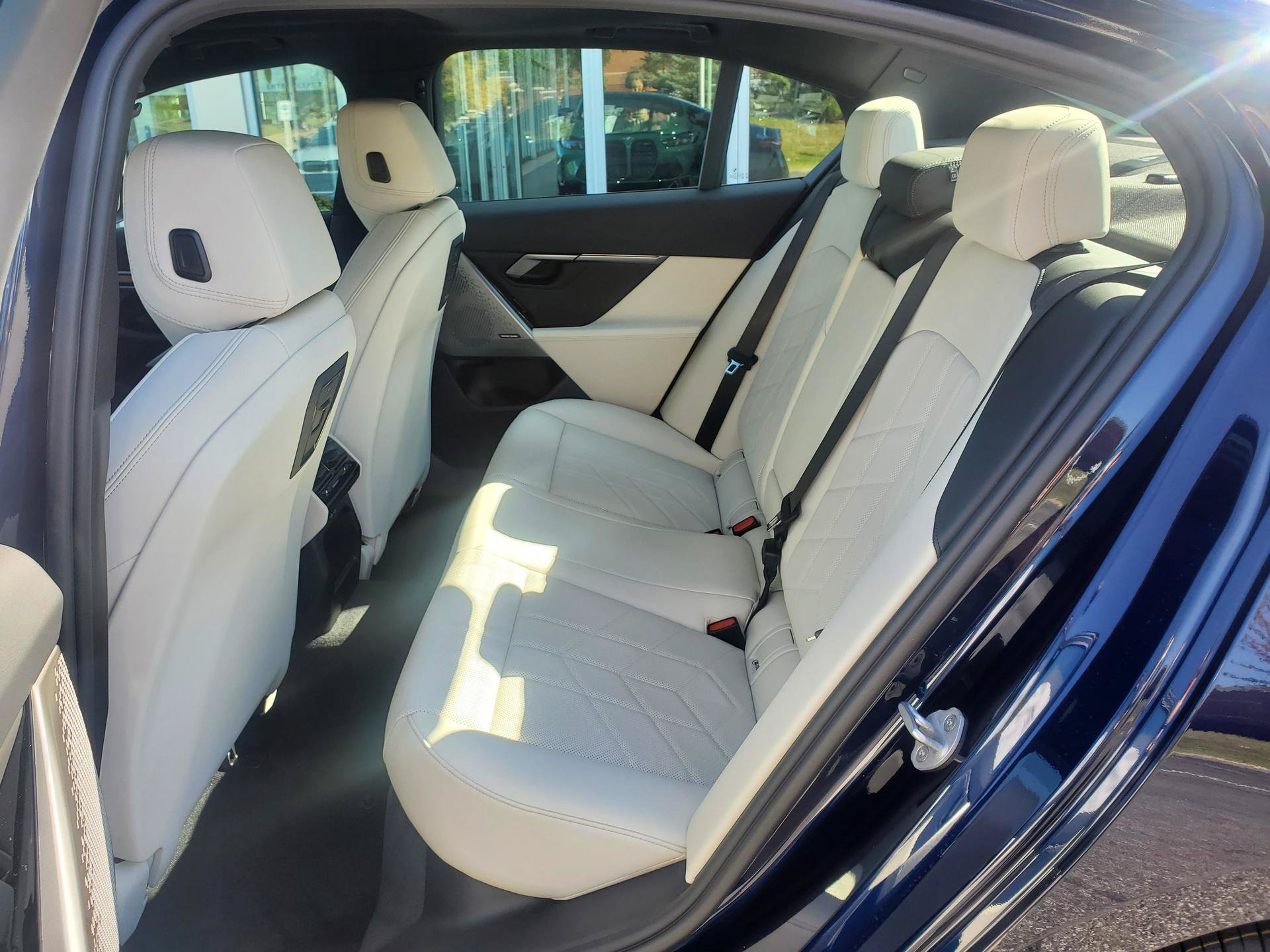 New 2027 BMW 530i xDrive w/ M Sport Package AWD/4WD image 14