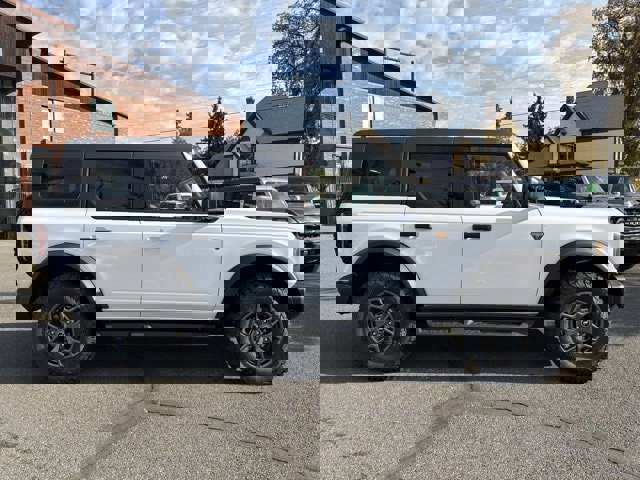 New 2025 Ford Bronco Badlands image 2