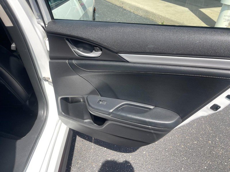 Used 2017 Honda Civic Touring image 15