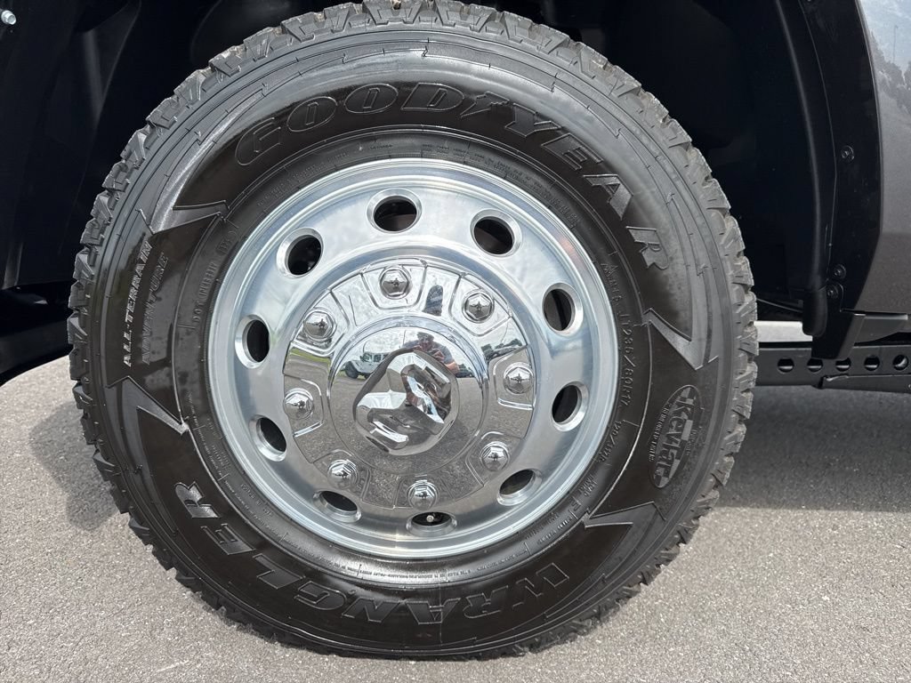 New 2026 RAM 3500 Big Horn w/ Laramie Trim Package AWD/4WD image 17