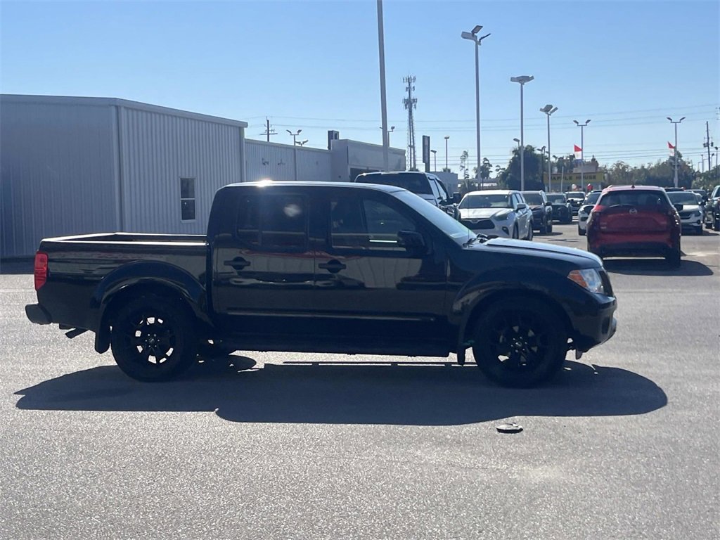 Used 2020 Nissan Frontier SV w/ Midnight Edition Floor Mats image 6