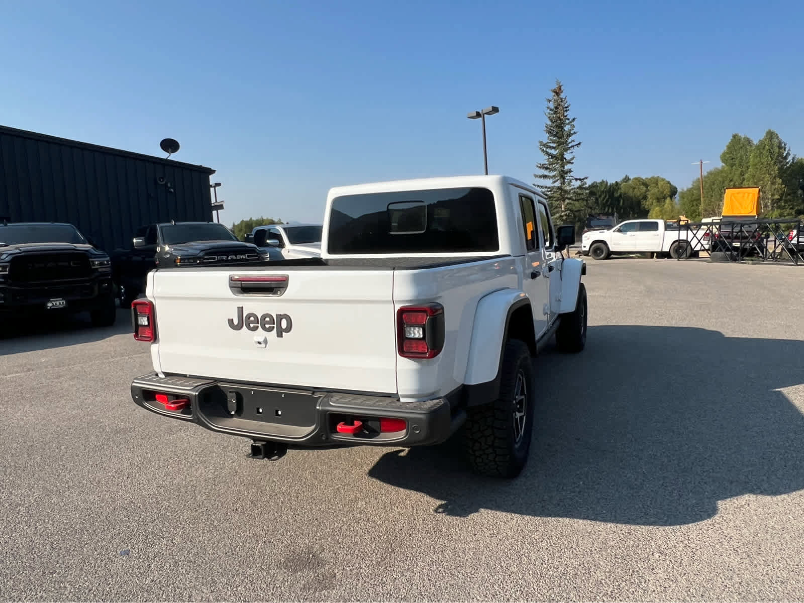 New 2025 Jeep Gladiator Rubicon image 12