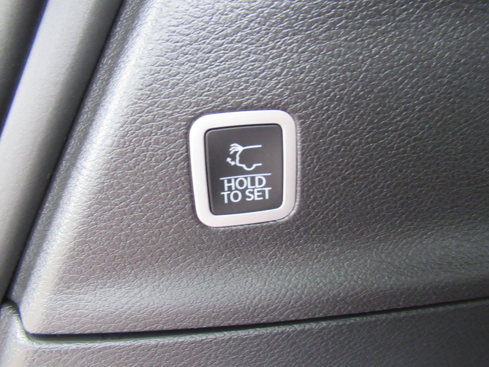 New 2027 Chrysler Pacifica LX FWD image 29