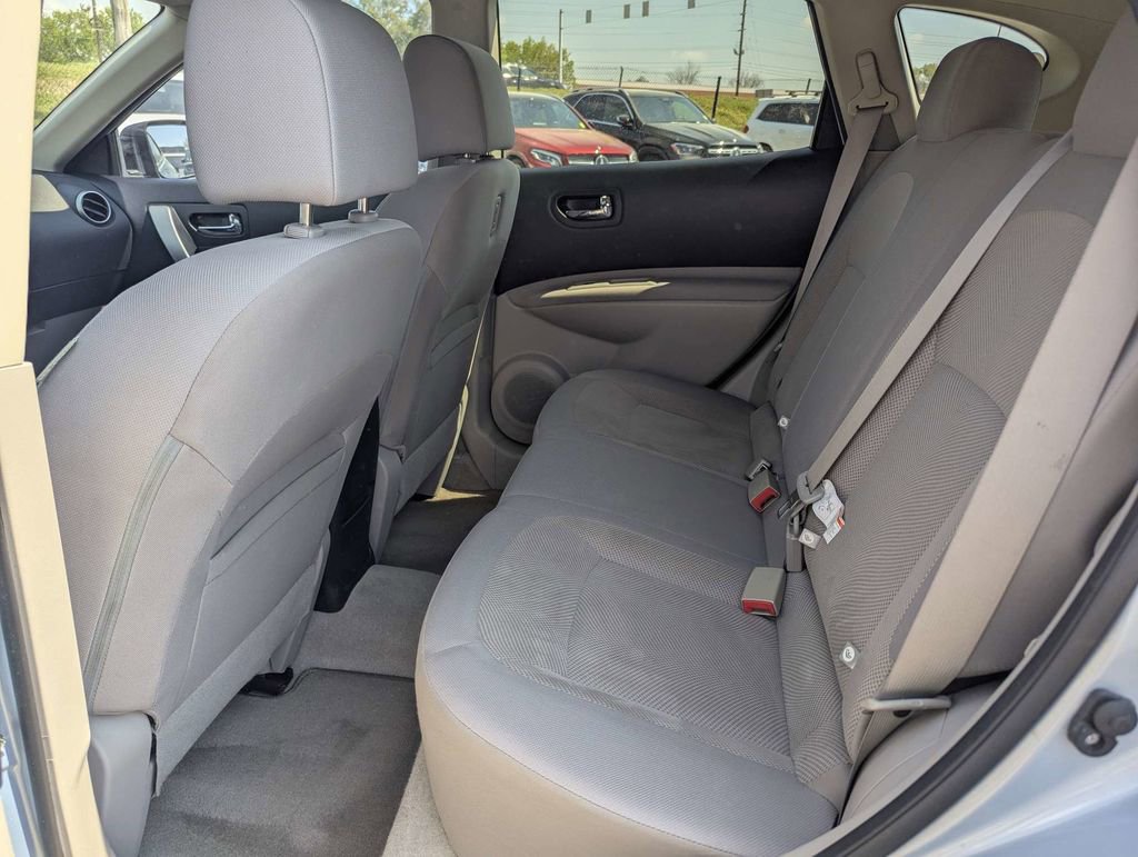 Used 2015 Nissan Rogue S w/ Convenience Package image 14