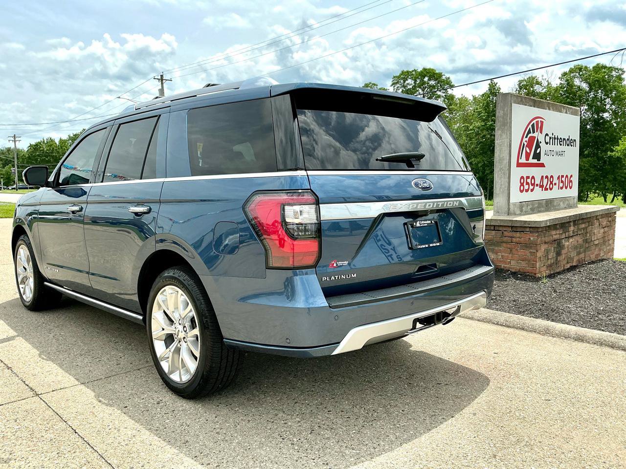 Used 2019 Ford Expedition Platinum AWD/4WD image 6