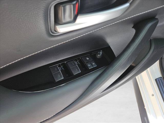 Used 2022 Toyota Corolla SE FWD image 11