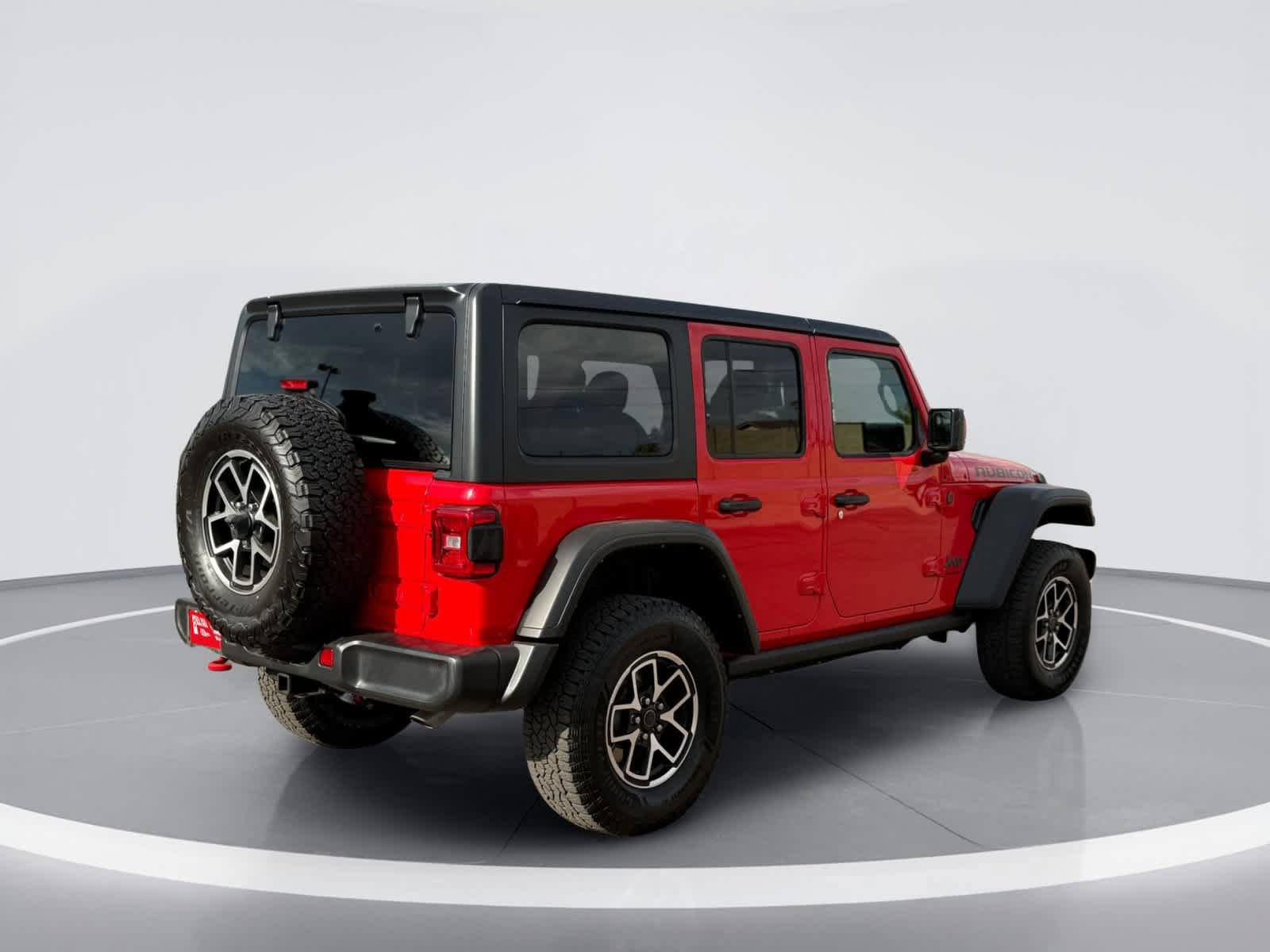 Used 2024 Jeep Wrangler Unlimited Rubicon AWD/4WD image 9