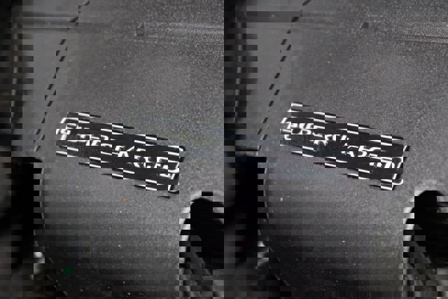 Used 2017 Jaguar XE Premium image 29