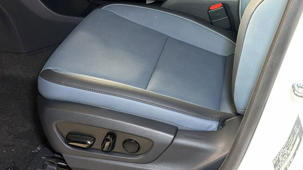 New 2026 Lexus RZ 450e AWD image 17