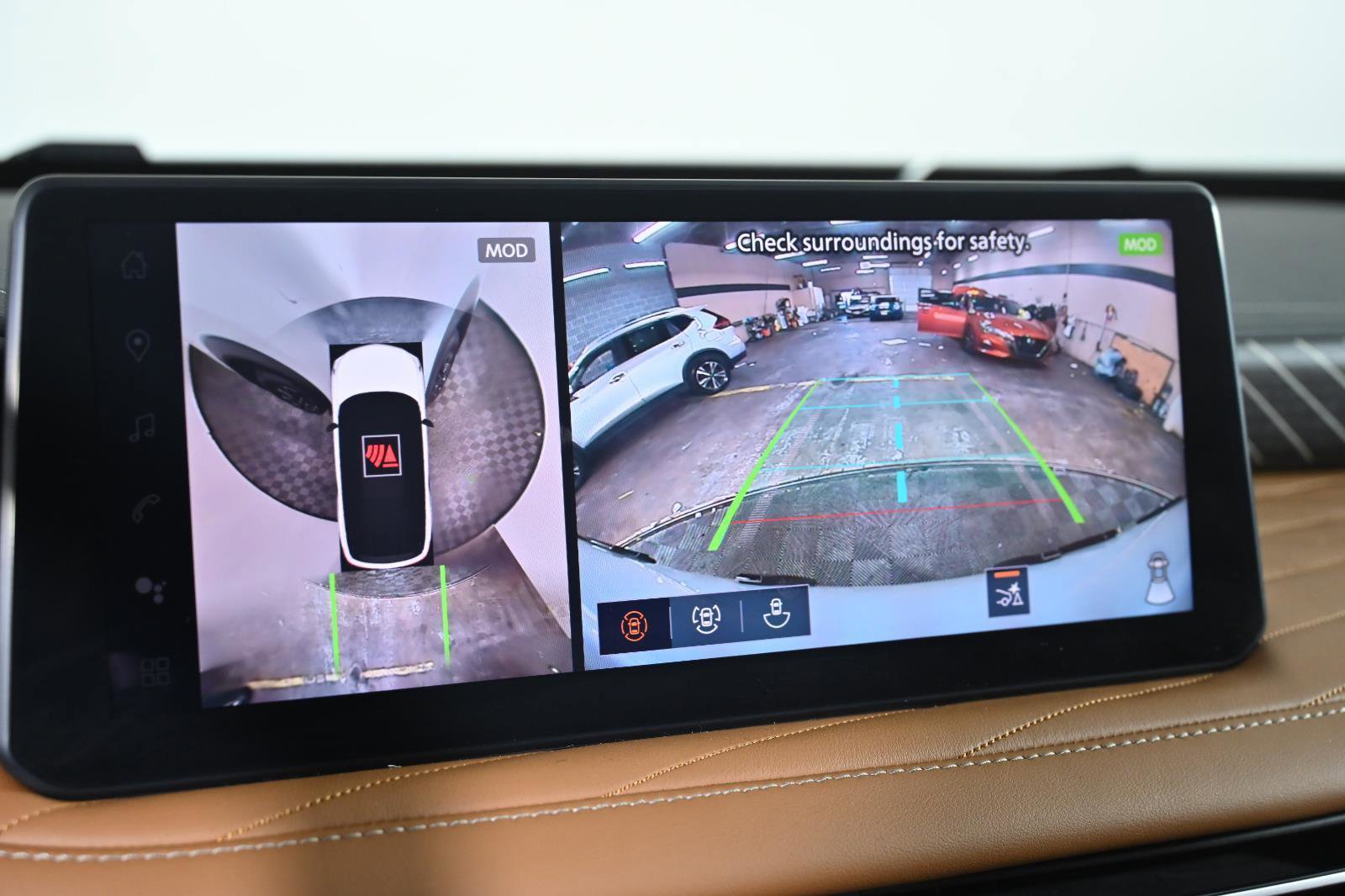 Used 2026 INFINITI QX60 Autograph w/ Dark Cargo Package image 17