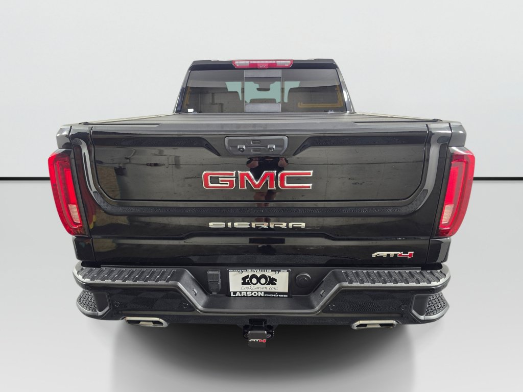 Used 2024 GMC Sierra 1500 AT4 w/ Technology Package AWD/4WD image 4
