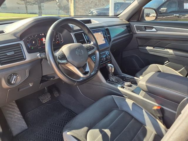Used 2020 Volkswagen Atlas Cross Sport SEL Premium image 14