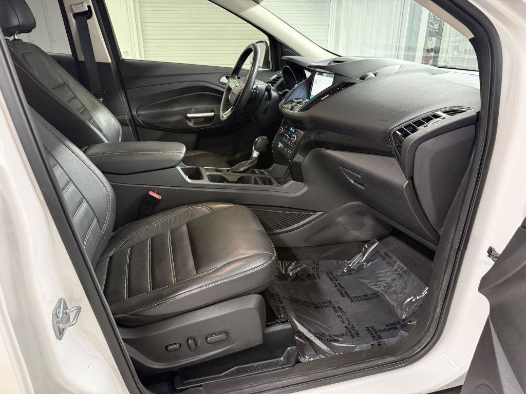 Used 2017 Ford Escape Titanium w/ Equipment Group 301A image 33
