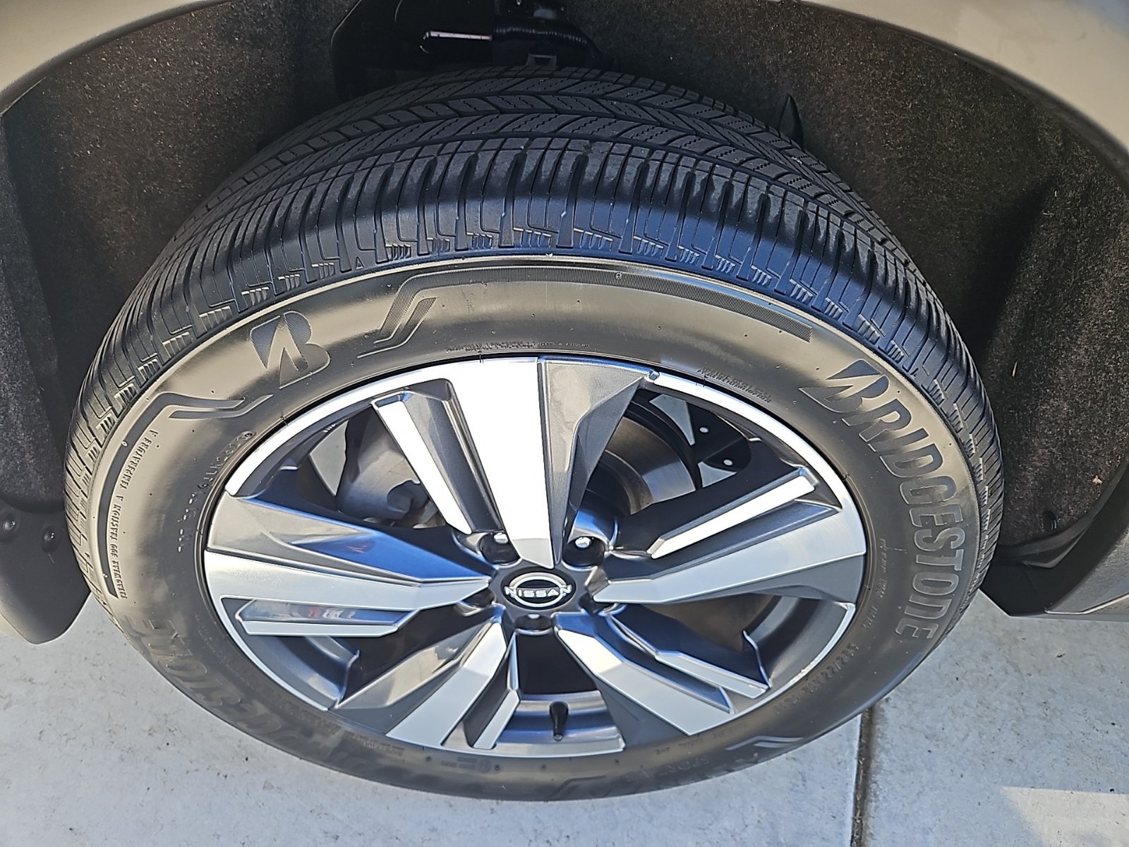 Used 2023 Nissan Rogue Platinum w/ Platinum Premium Package FWD image 10