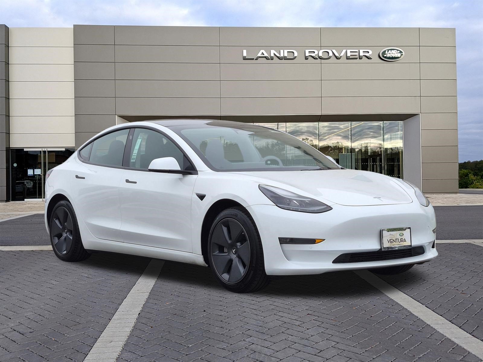 Used 2022 Tesla Model 3 Long Range AWD/4WD image 3