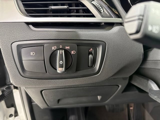 Used 2019 BMW X1 xDrive28i w/ Convenience Package AWD/4WD image 12