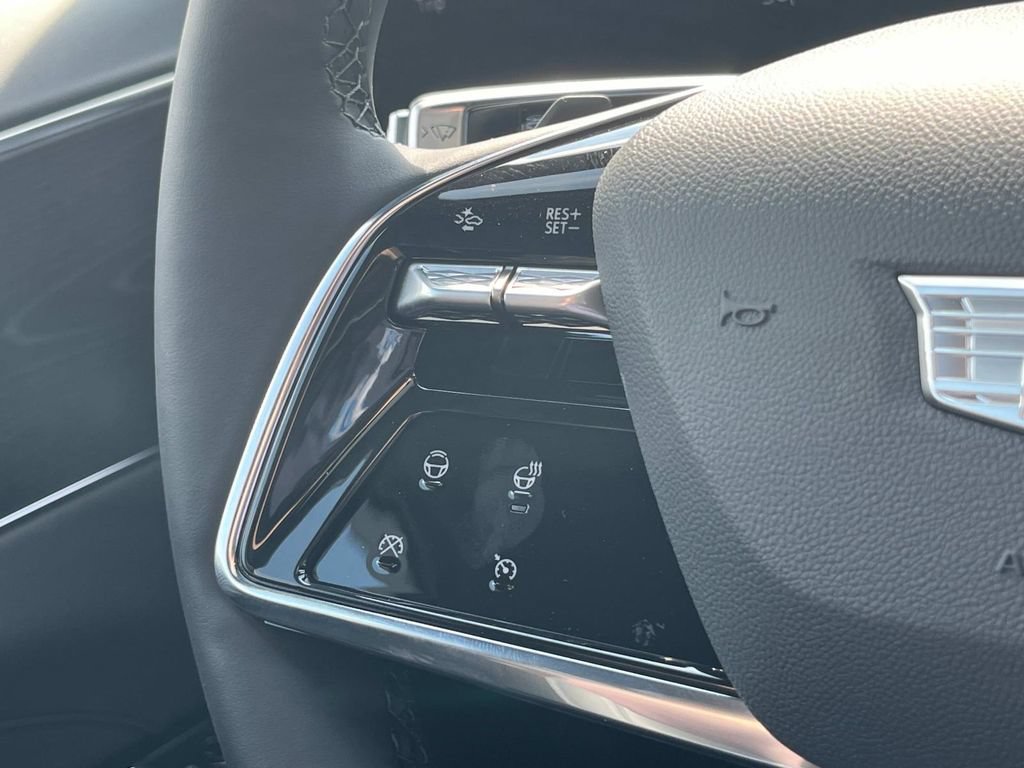 New 2026 Cadillac Lyriq Luxury RWD image 27