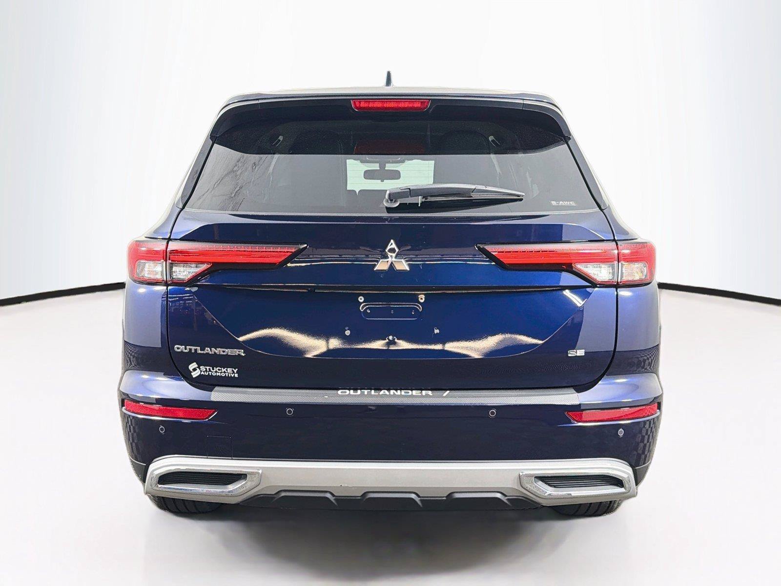 Used 2022 Mitsubishi Outlander SE AWD/4WD image 10