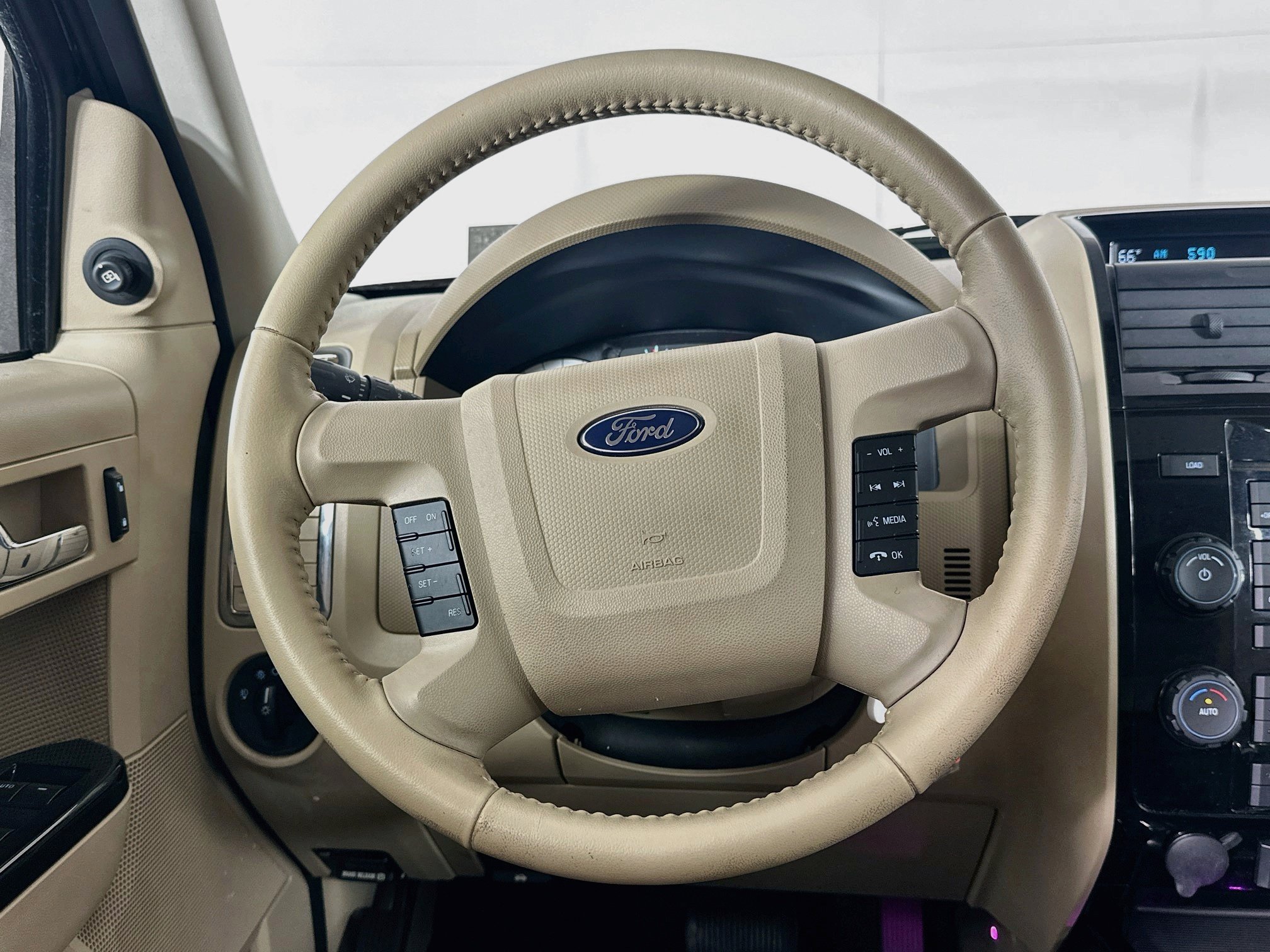 Used 2012 Ford Escape Limited FWD image 17