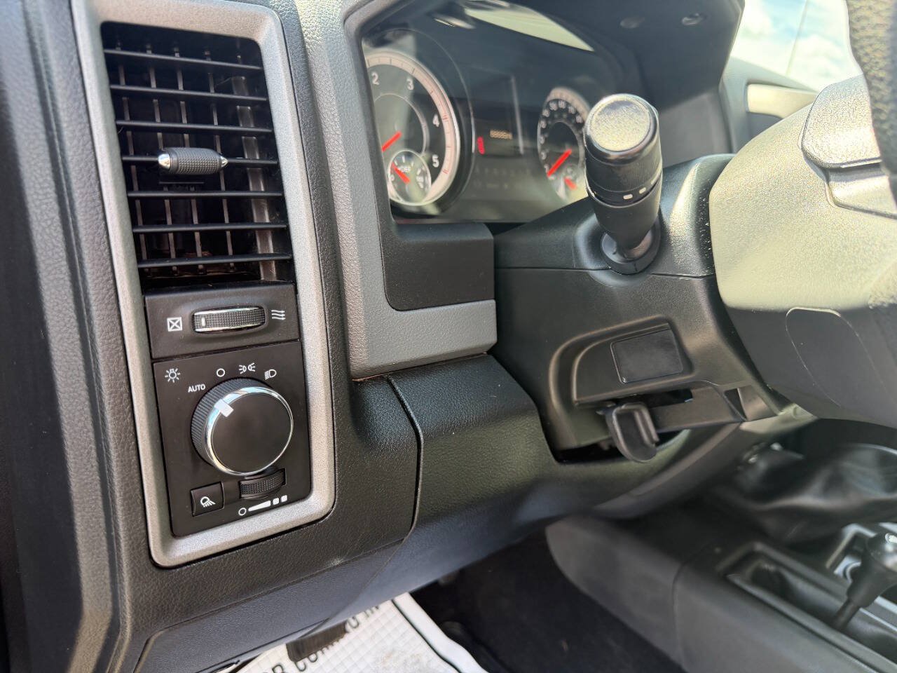 Used 2018 RAM 2500 Tradesman w/ Chrome Appearance Group AWD/4WD image 23