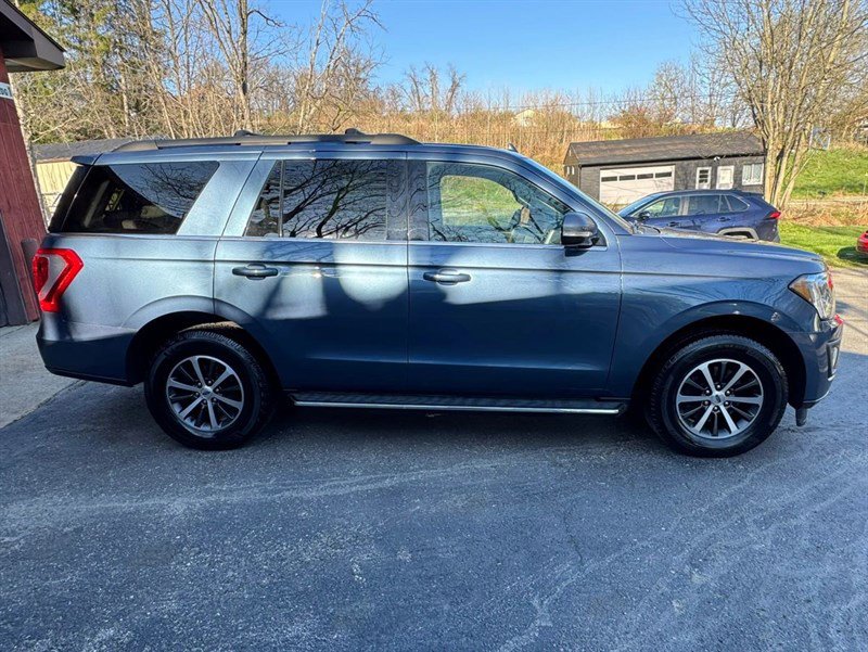 Used 2018 Ford Expedition XLT w/ Equipment Group 202A image 8