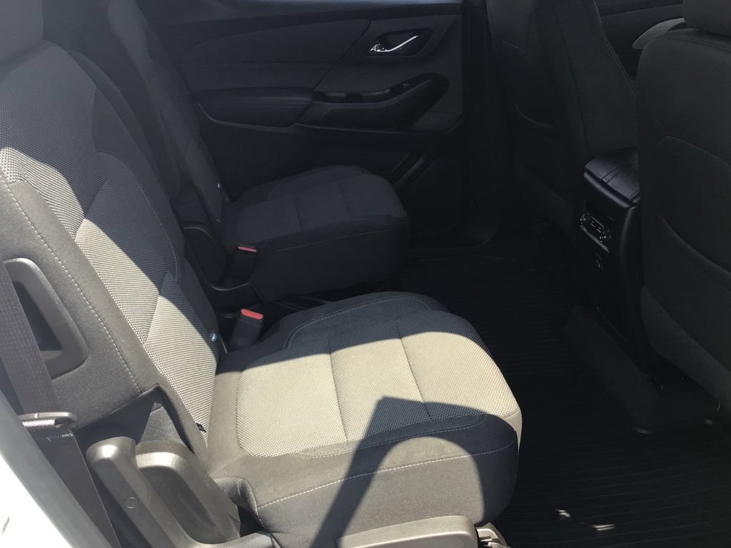 Used 2023 Chevrolet Traverse LT AWD/4WD image 16