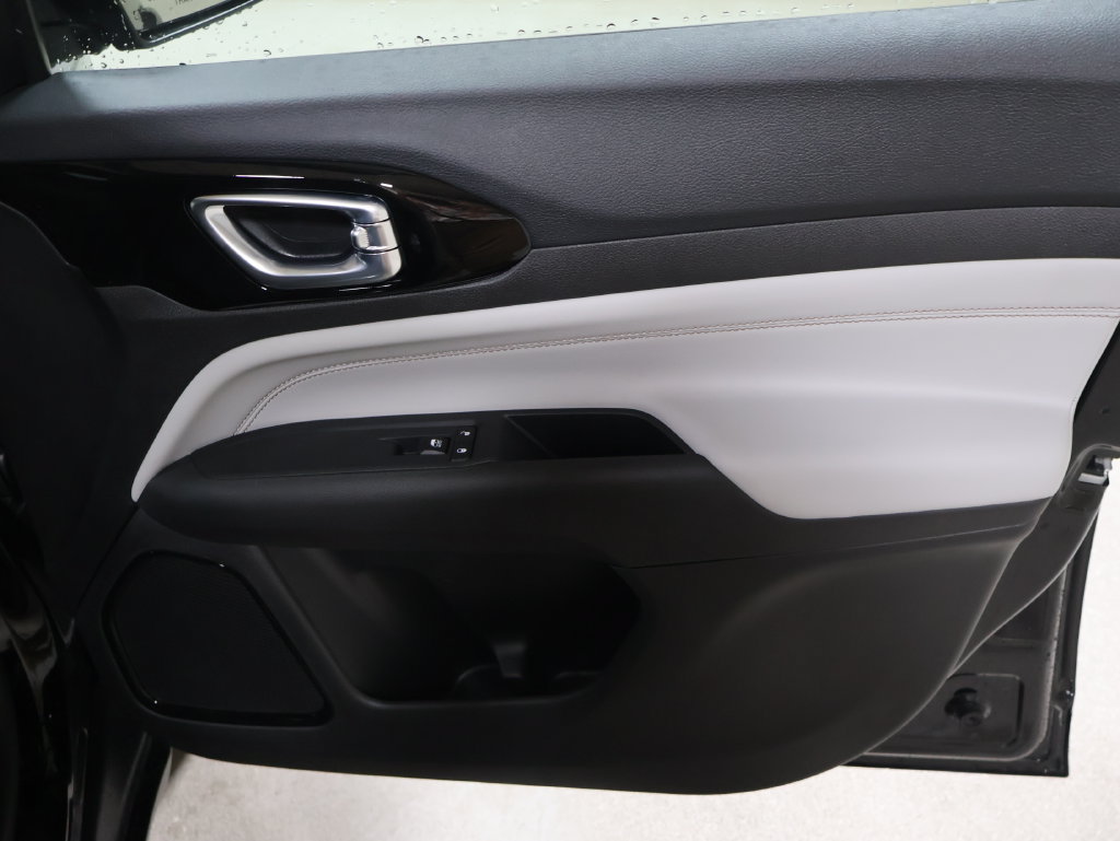 New 2026 Jeep Compass Limited AWD/4WD image 18
