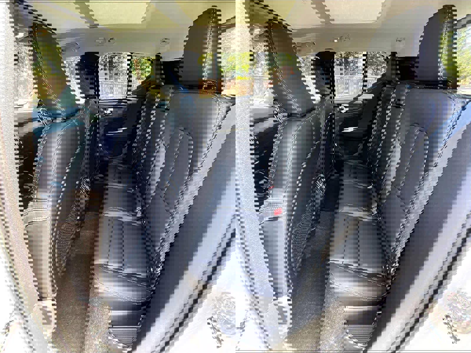 New 2026 Volvo XC40 B5 Core w/ Climate Package image 12