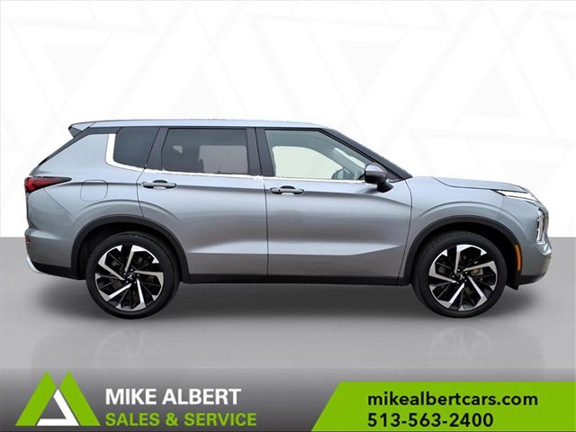 Used 2024 Mitsubishi Outlander SE image 8